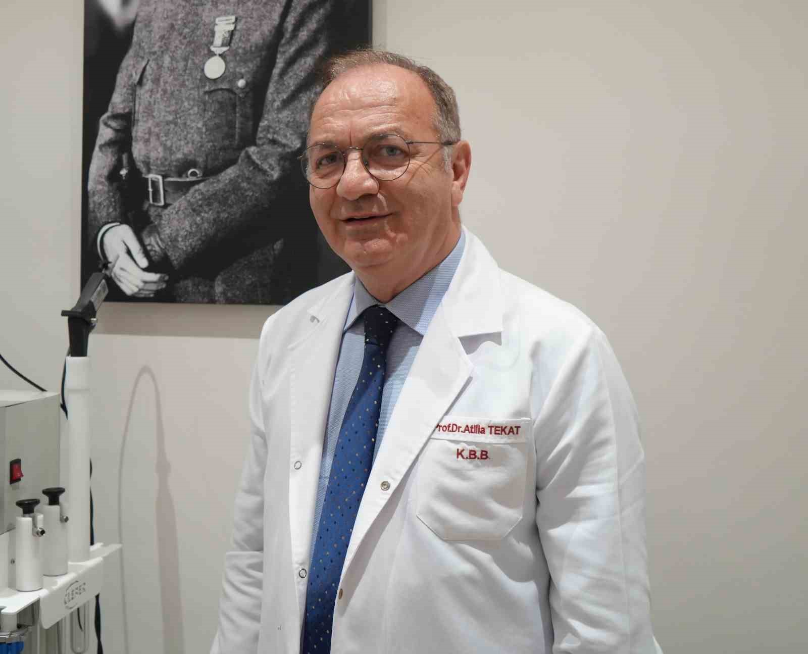 Yüksekten suya atlamak kulak zarının yırtılmasına neden olabilir
