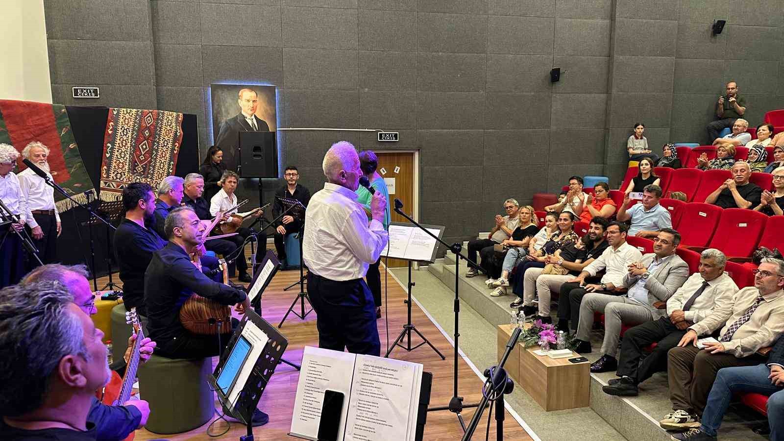 Hayat Boyu Öğrenme Haftası’nda türkü dolu gece

