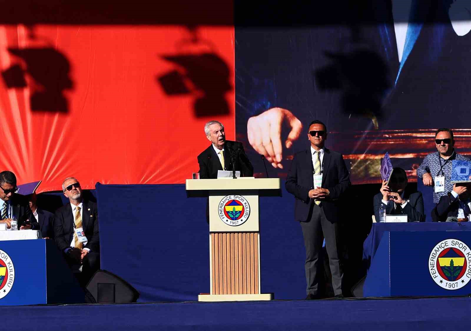 Aziz Yıldırım: "Benim Fenerbahçelilere ödenmemiş bir borcum var"
