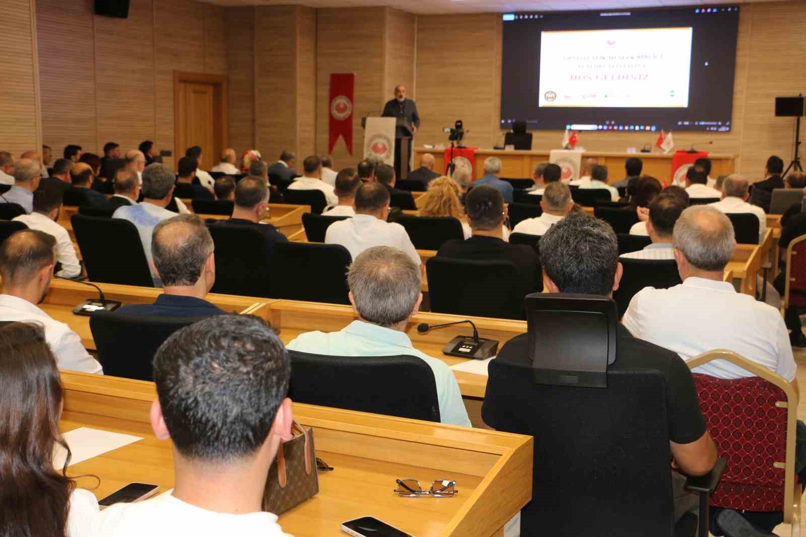 Diyarbakır’da ’Optisyenlik Meslek Birliği Eğitim Çalıştayı’ düzenlendi

