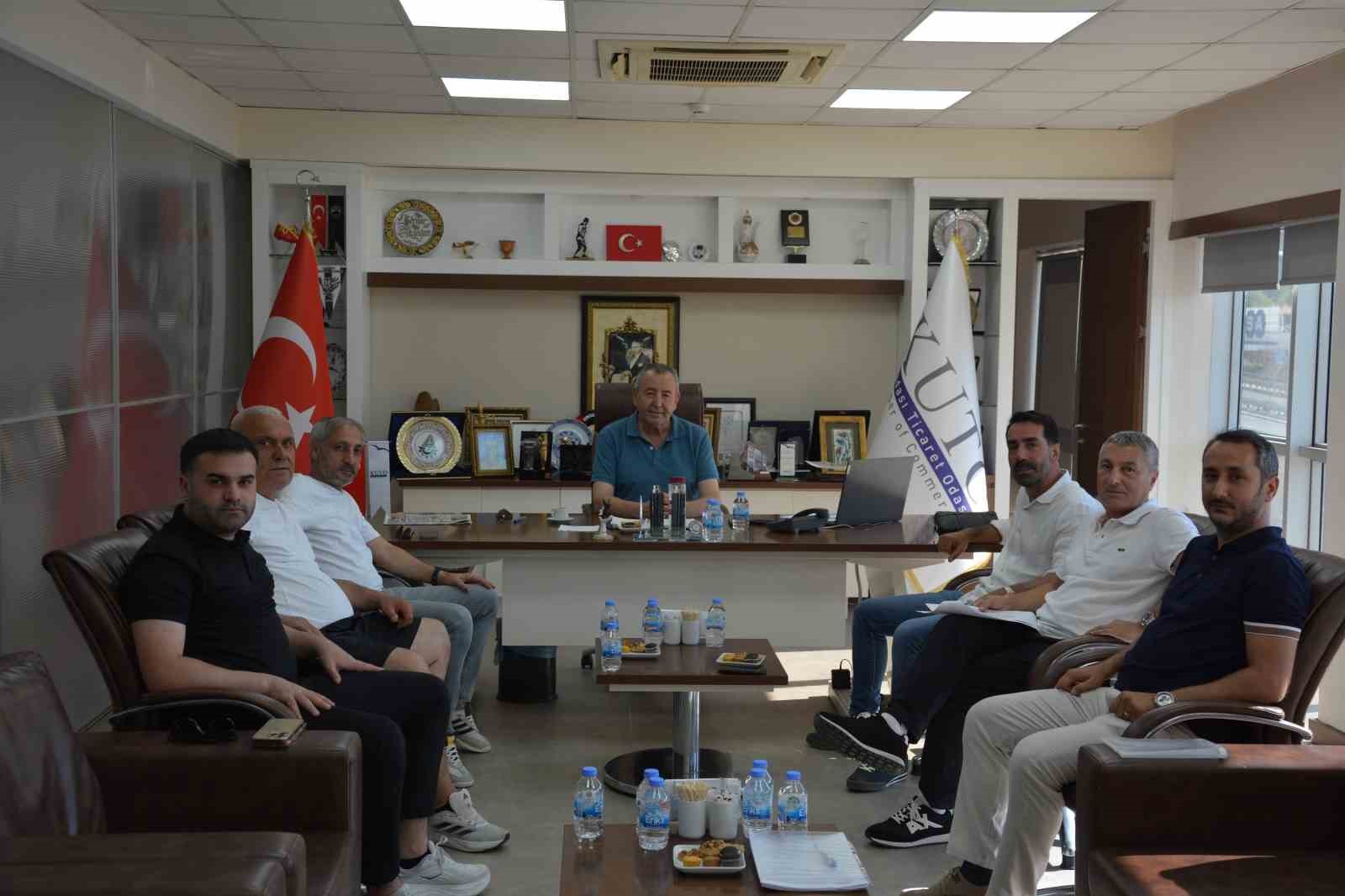 KUTO Yönetim Kurulu Başkanı Akdoğan: "Kuşadası turizminin kazancı tüm kente yayılmalı"
