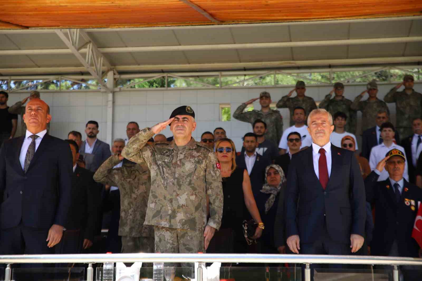 Gaziantep’te Türk Kara Kuvvetlerinin 2235’inci kuruluş yıl dönümü törenle kutlandı
