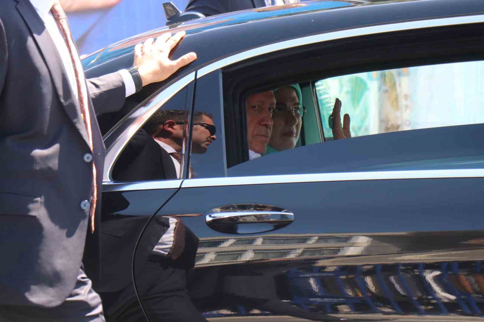 Cumhurbaşkanı Erdoğan, AK Parti 33. İstişare Toplantısı’nın ardından Sapanca’dan ayrıldı

