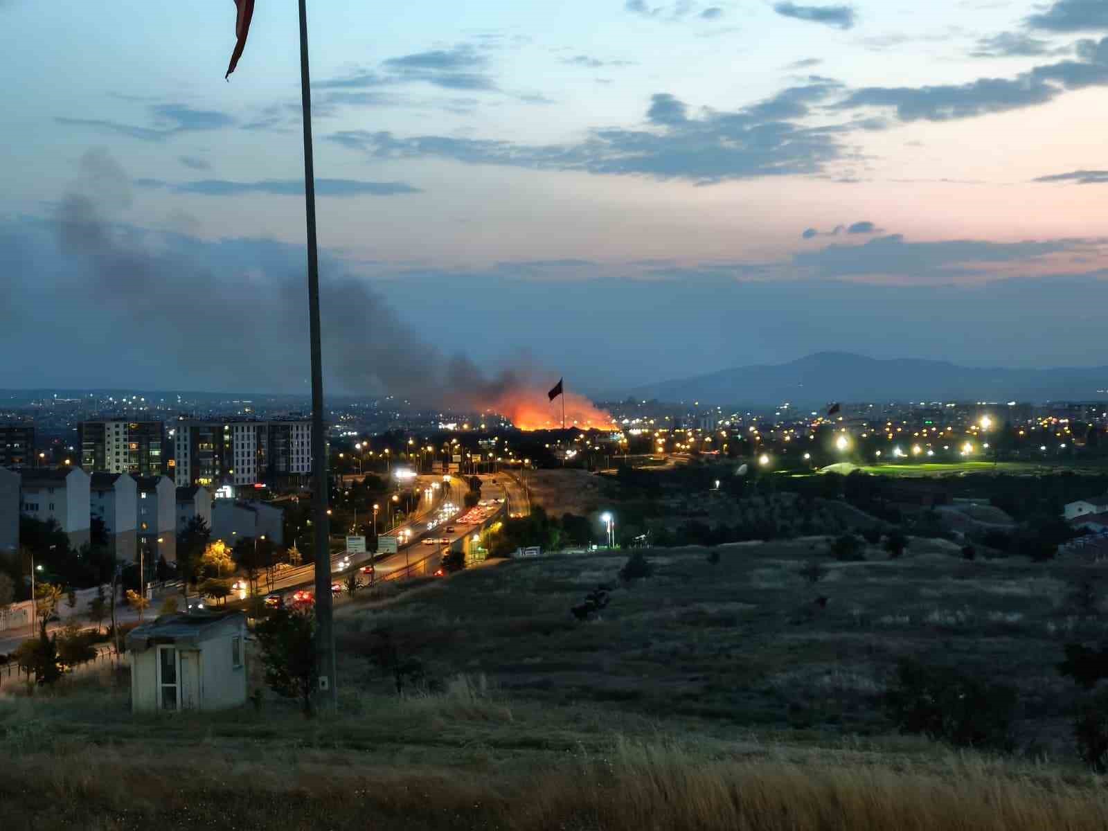 Ankara’da otluk arazide çıkan yangın söndürüldü
