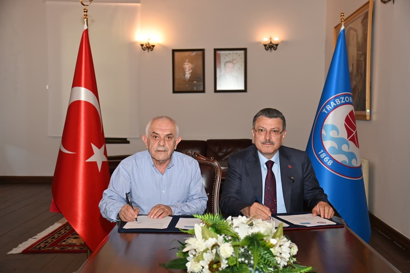 Otizm yaşam merkezi için imzalar atıldı
