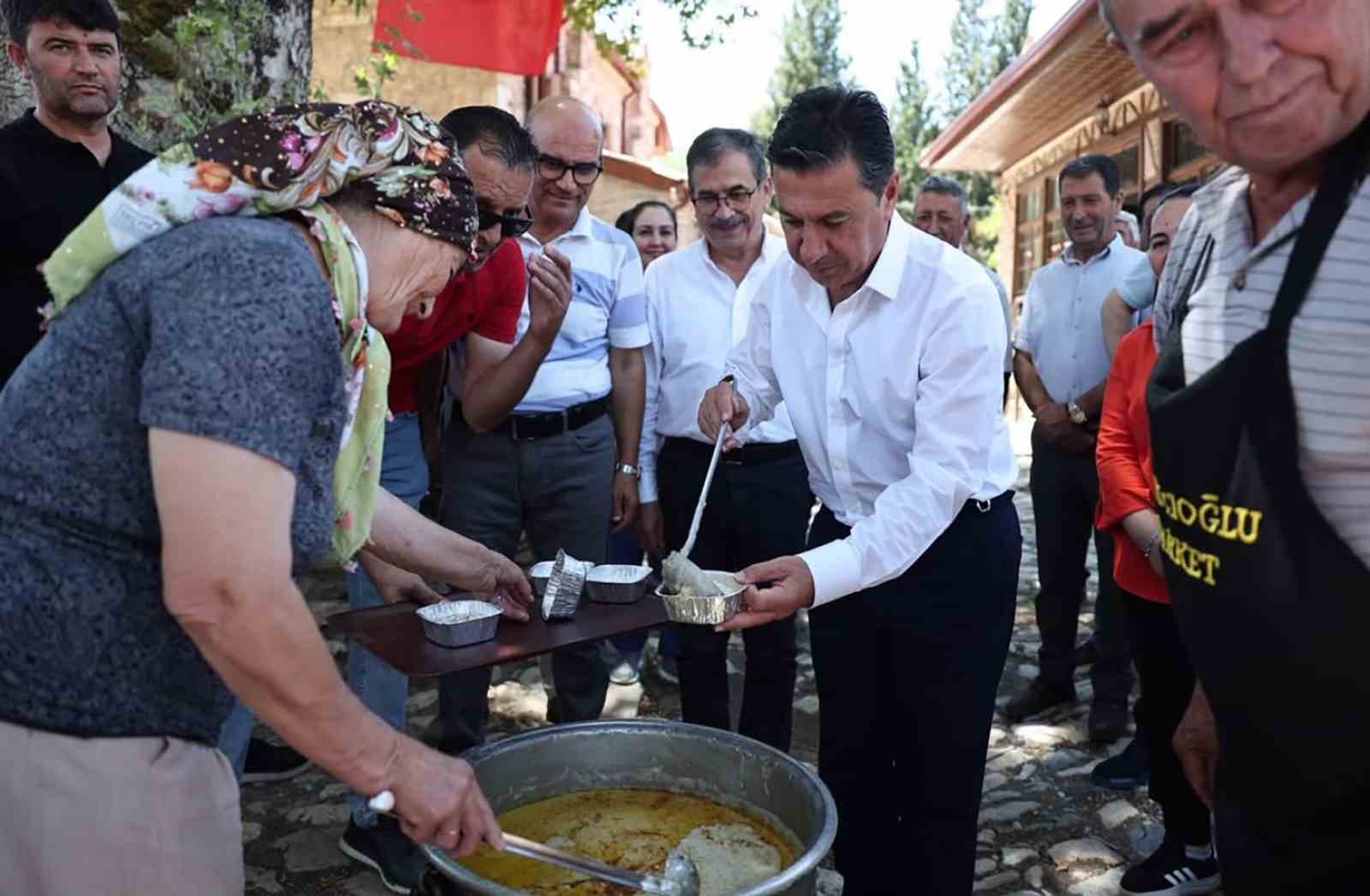 Kanuni Sultan Süleyman, Rodos seferi sırasında otağını kurduğu Stratonikeia’da anıldı
