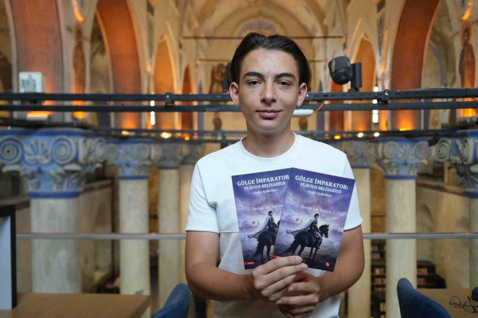 16 yaşındaki İbrahim, tarihe olan ilgisini kitaba dönüştürdü
