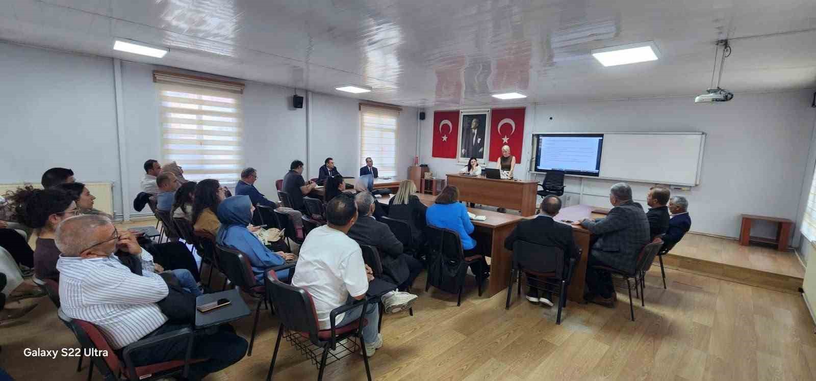 Sarıgöl’de çocukları sosyal risklerden korumak için eğitim
