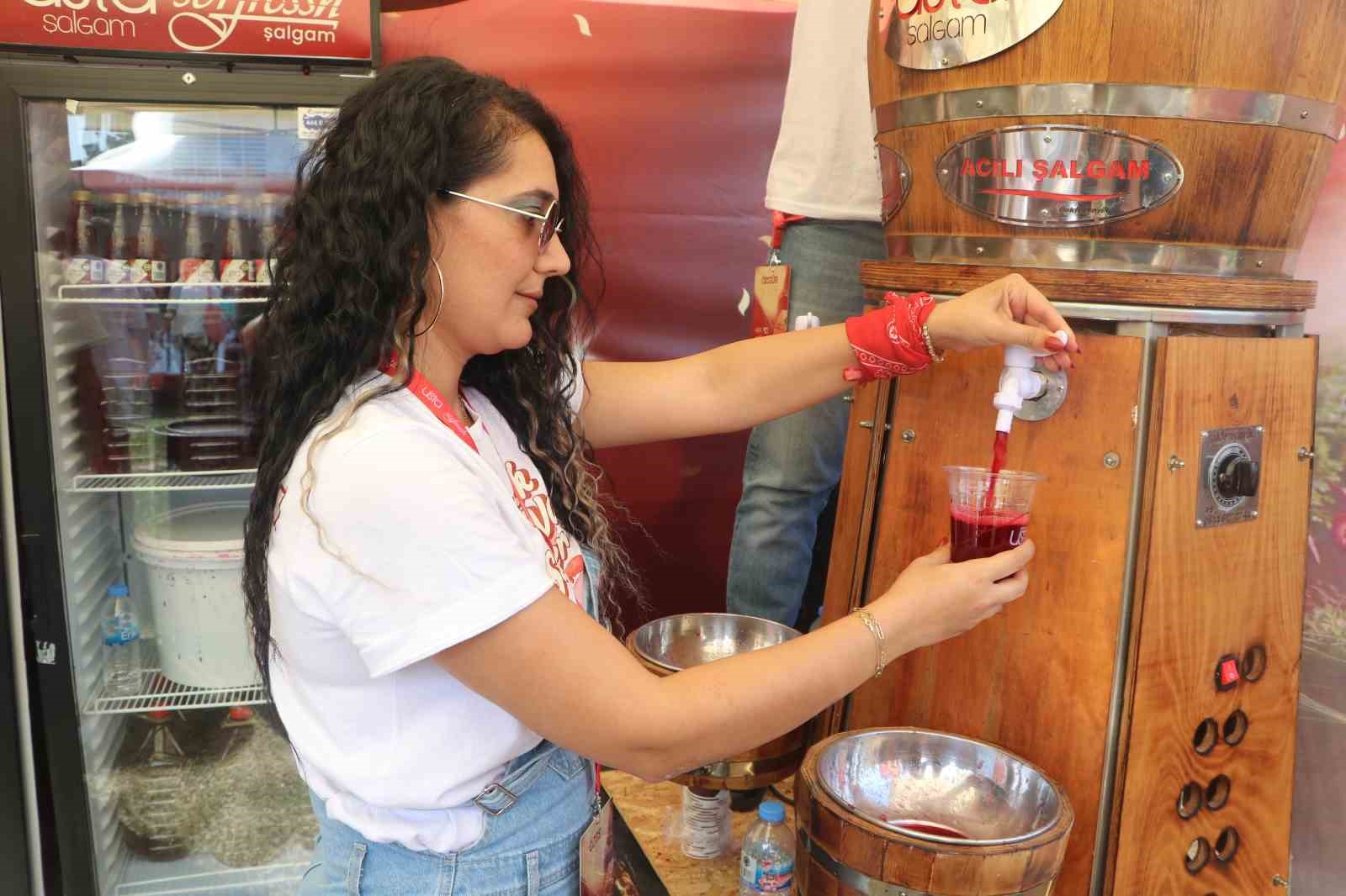 Adana’da "Lezzet Festivali" başladı: 3 gün damaklar şenlenecek
