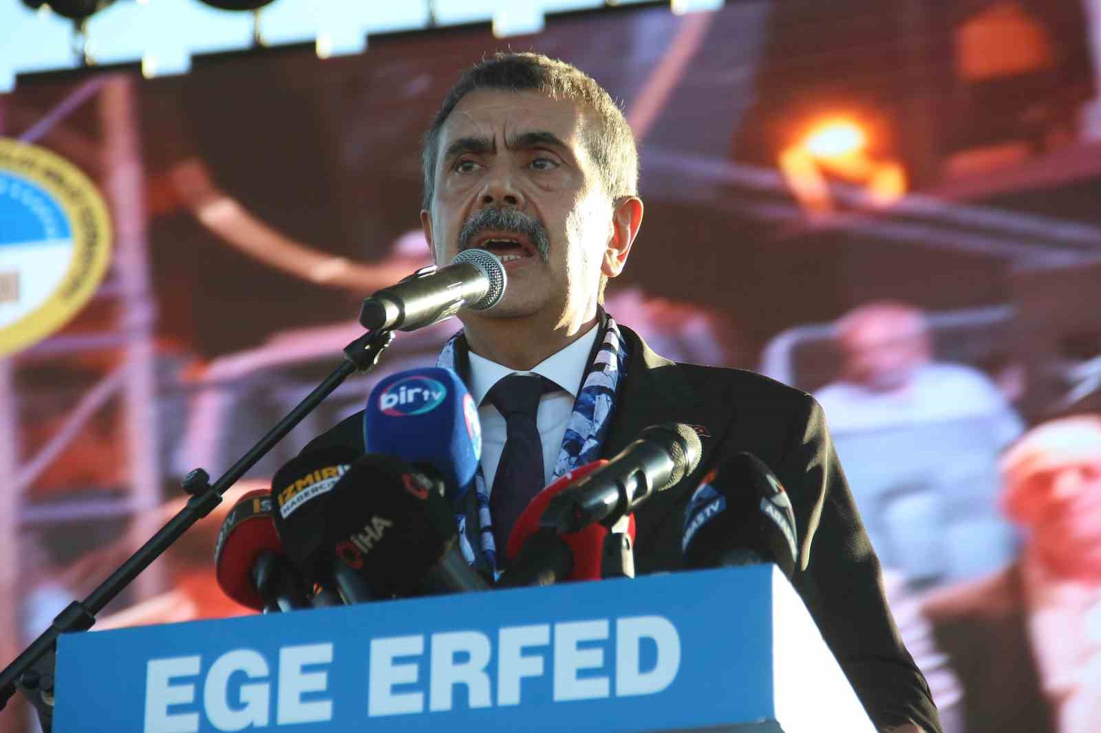 Bakan Tekin: "Barış içinde yaşayacağımız bir Türkiye inşa edeceğiz"
