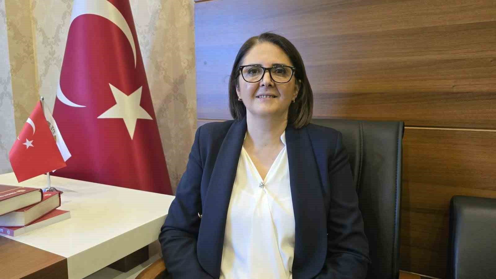 Karabük Barosunun yeni başkanı Sibel Şirin oldu: Tarihte ilk kez 3 kadın aday yarıştı
