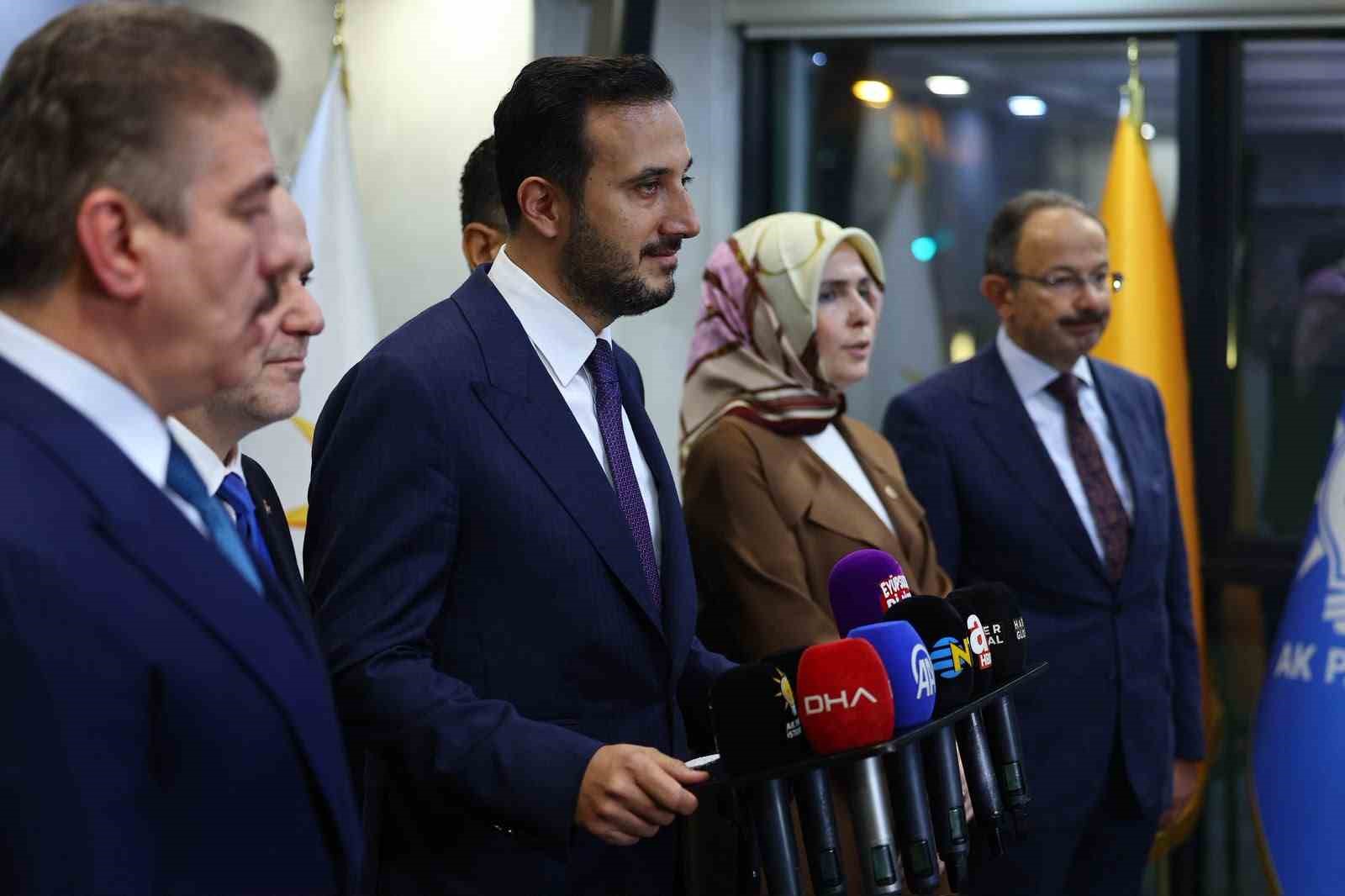 AK Parti İstanbul İl Başkanı Özdemir: "Hukuksal mücadelemizi hızlı bir şekilde başlatacağız"
