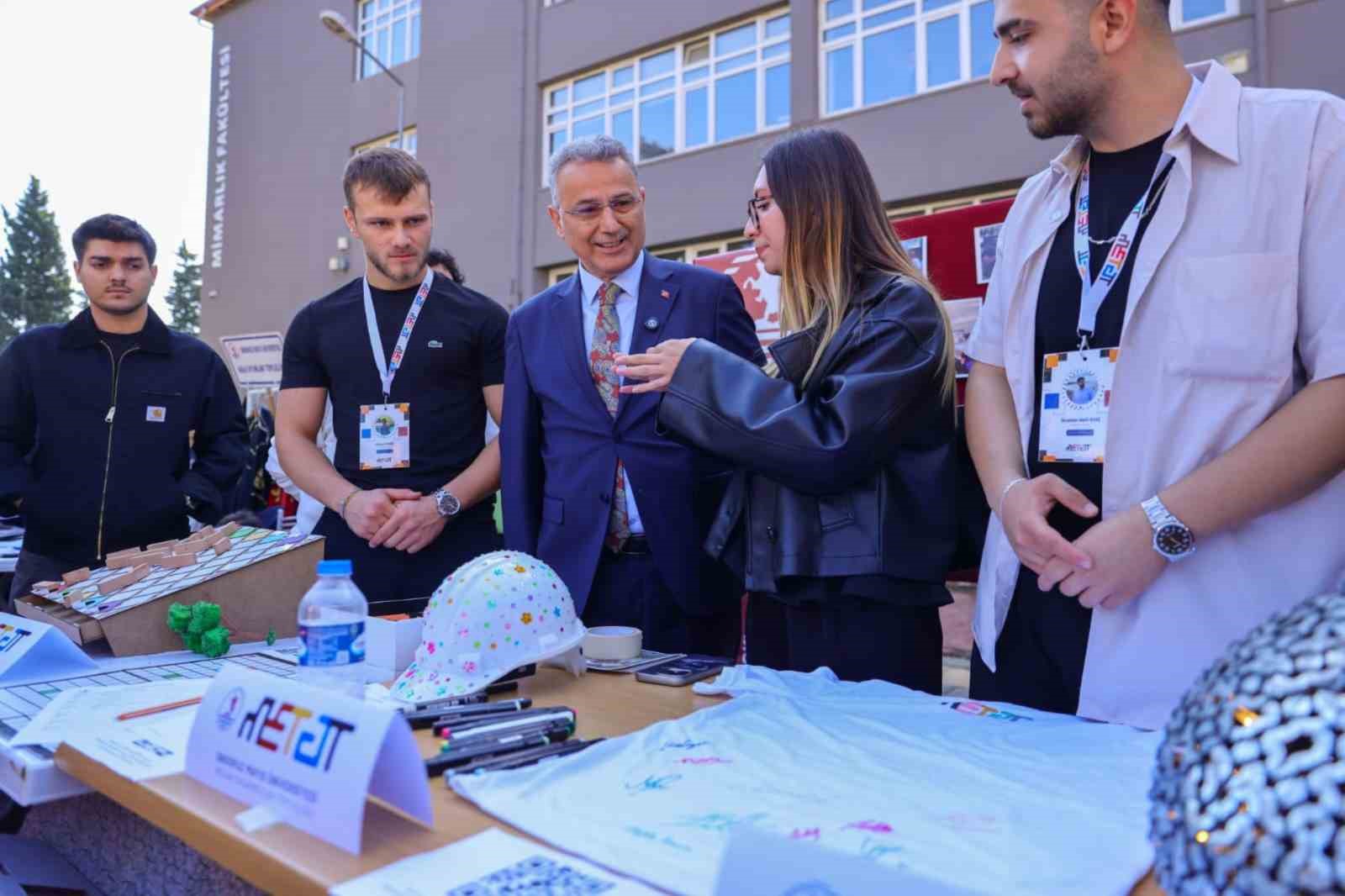 İlkadım’da gençlere her alanda destek
