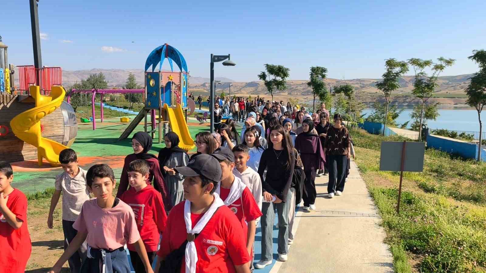 Adıyaman’da 160 kişi sağlıklı hayat için yürüdü
