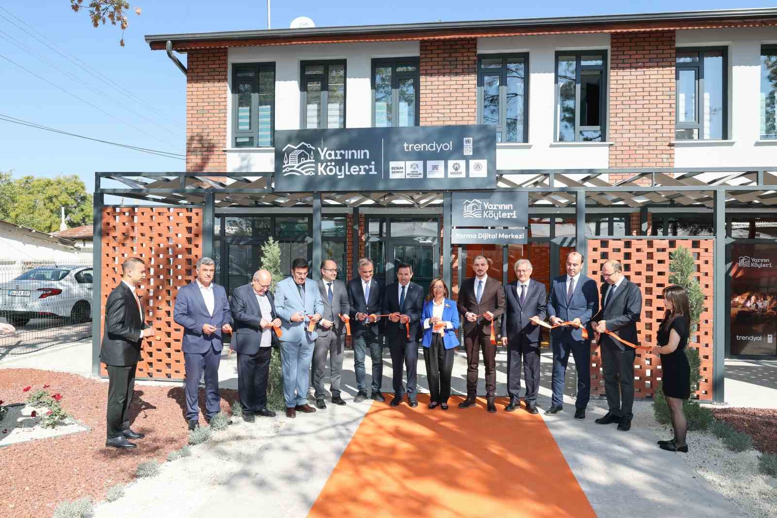 Yarının Köyleri’nin altıncı dijital merkezi Konya Yarma’da açıldı
