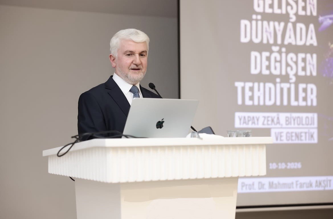 Prof. Dr. Akşit: "Yabancı elektrikli arabaları kampüslerimizin içine sokmuyoruz"
