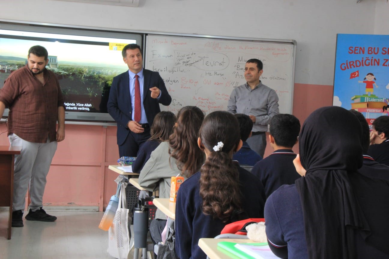Cizre Milli Eğitim Müdürü İke’den LGS öğrencilerine sosyal medya uyarısı
