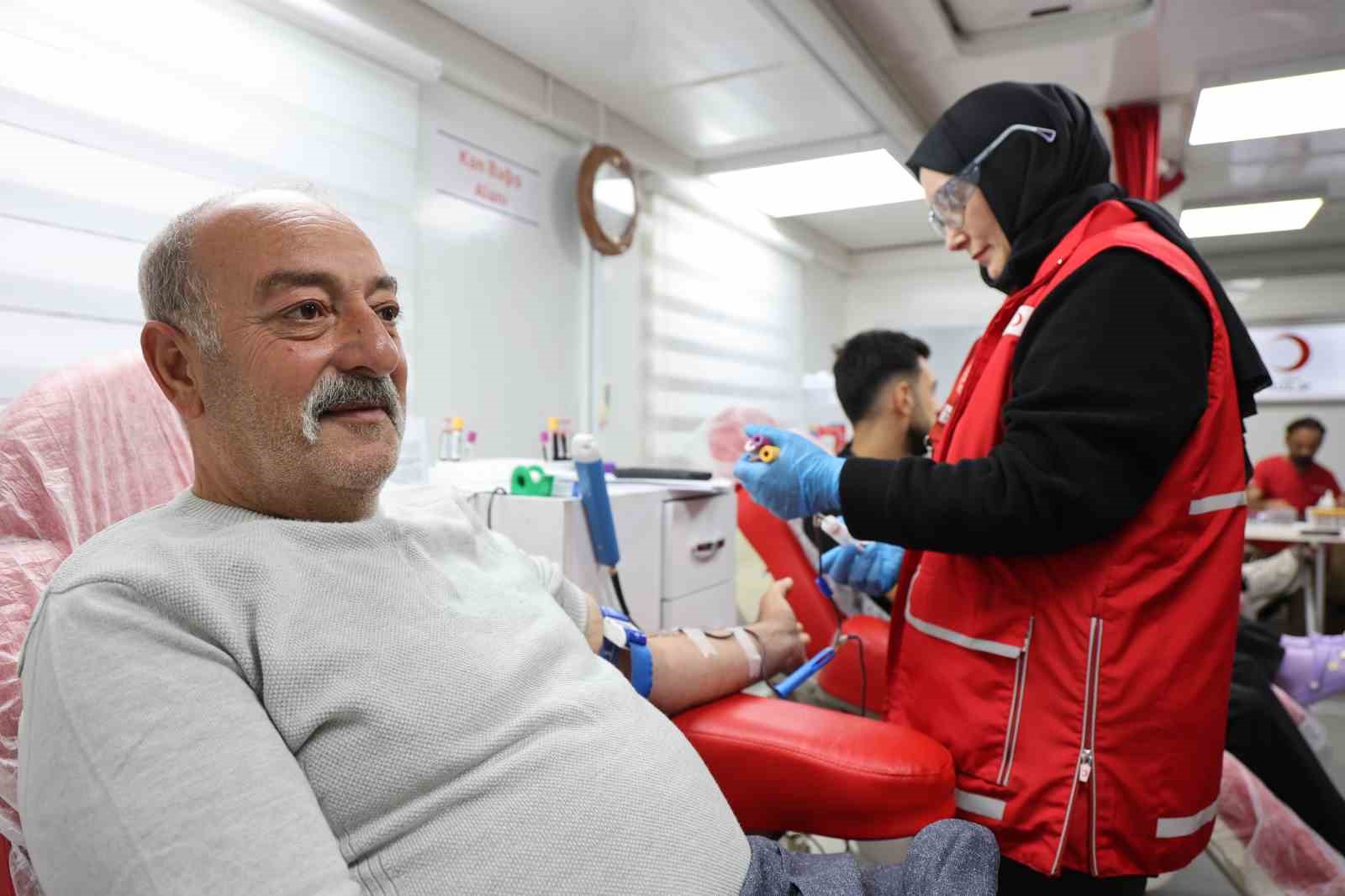 Elazığ Medilines Hastanesi ve Türk Kızılayı’ndan ortak kan bağışı etkinliği
