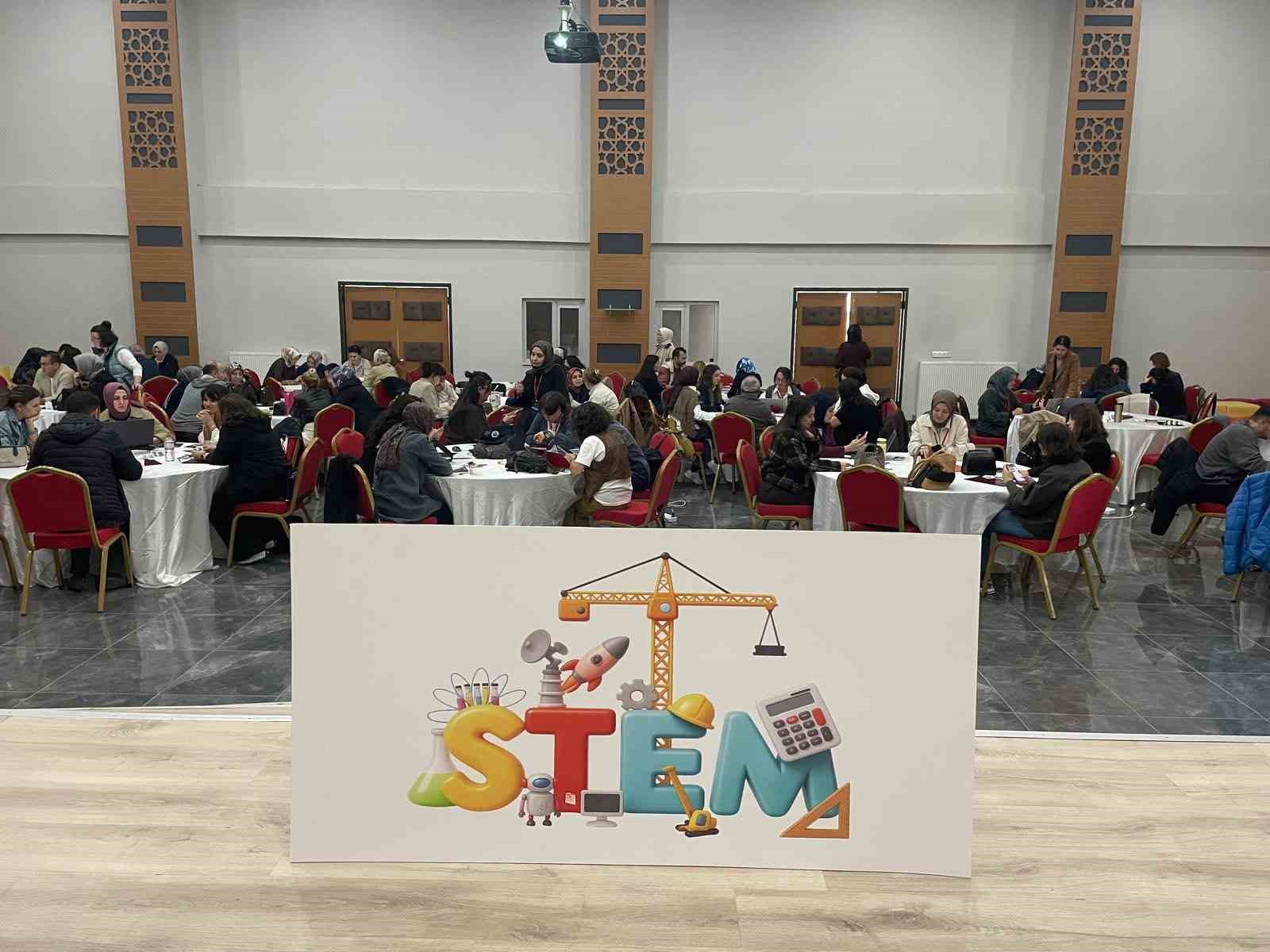 Düzce’de STEM eğitimi çalıştayı tamamlandı
