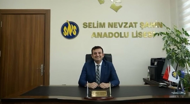 Kansere yenik düşen okul müdürü son yolculuğuna uğurlandı

