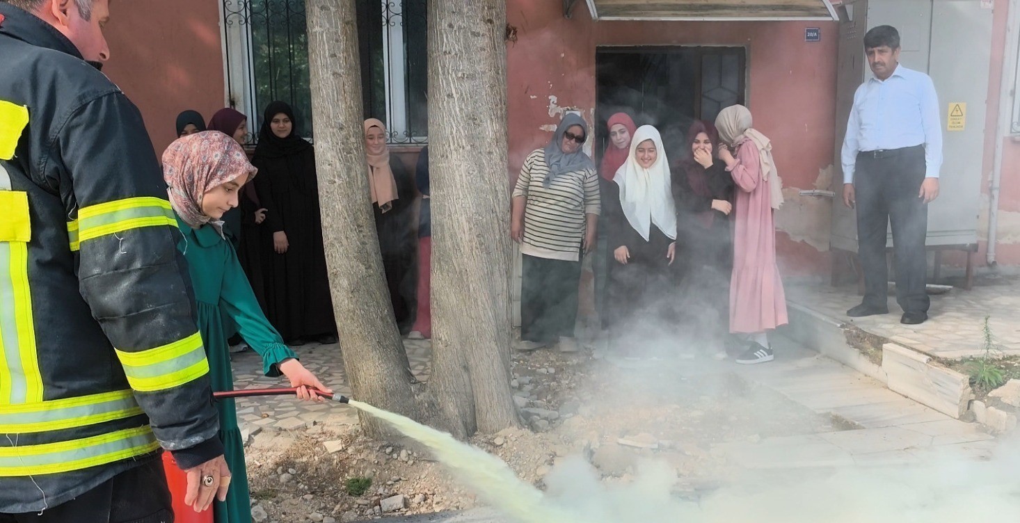 Anamur’da Kur’an kursunda yangın tatbikatı
