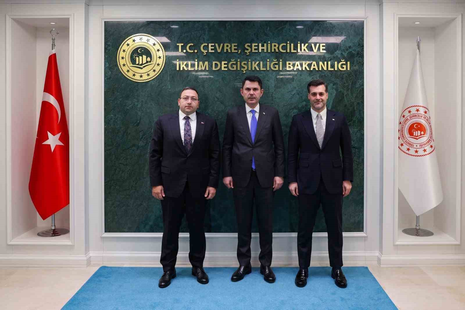 Bakan Kurum: "Üsküdar için güç birliğiyle çalışmaya devam edeceğiz"
