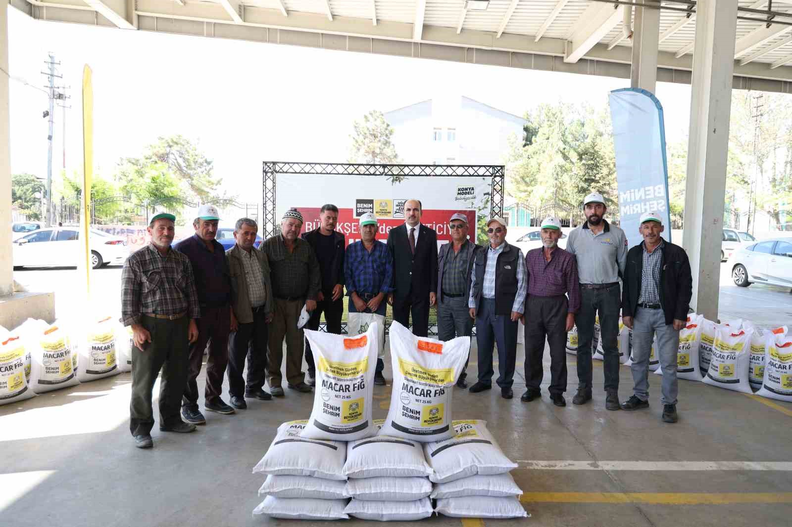 Başkan Altay: "Üreticilerimize bugüne kadar 1 milyon 214 bin kilogram hibe destekli Macar Fiği Tohumu verdik"
