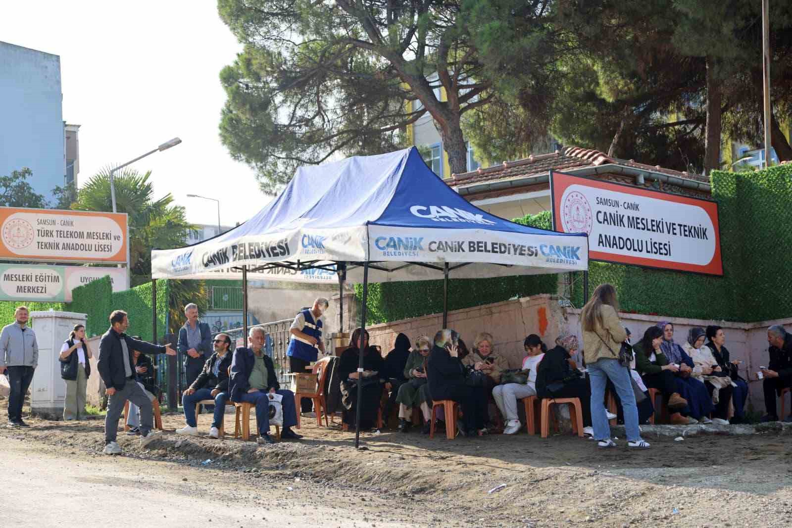 Canik Belediyesi KPSS adayları için sahada
