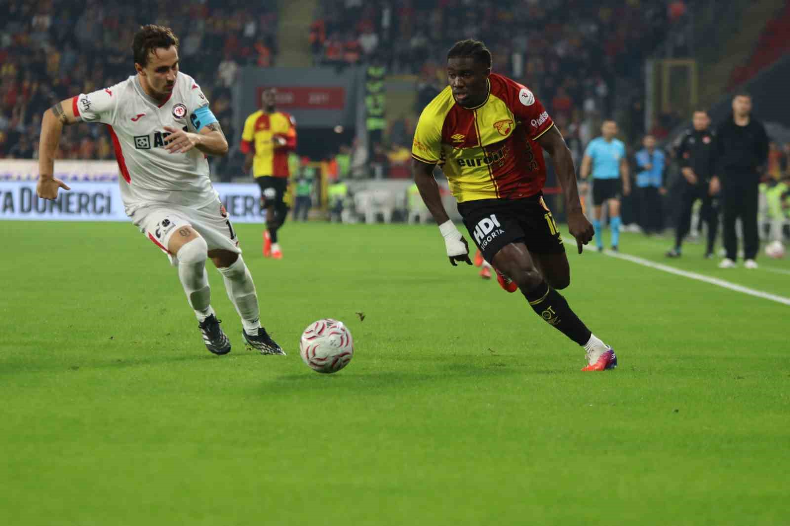 Trendyol Süper Lig: Göztepe: 2 - Çorum FK: 0 (Maç sonucu)
