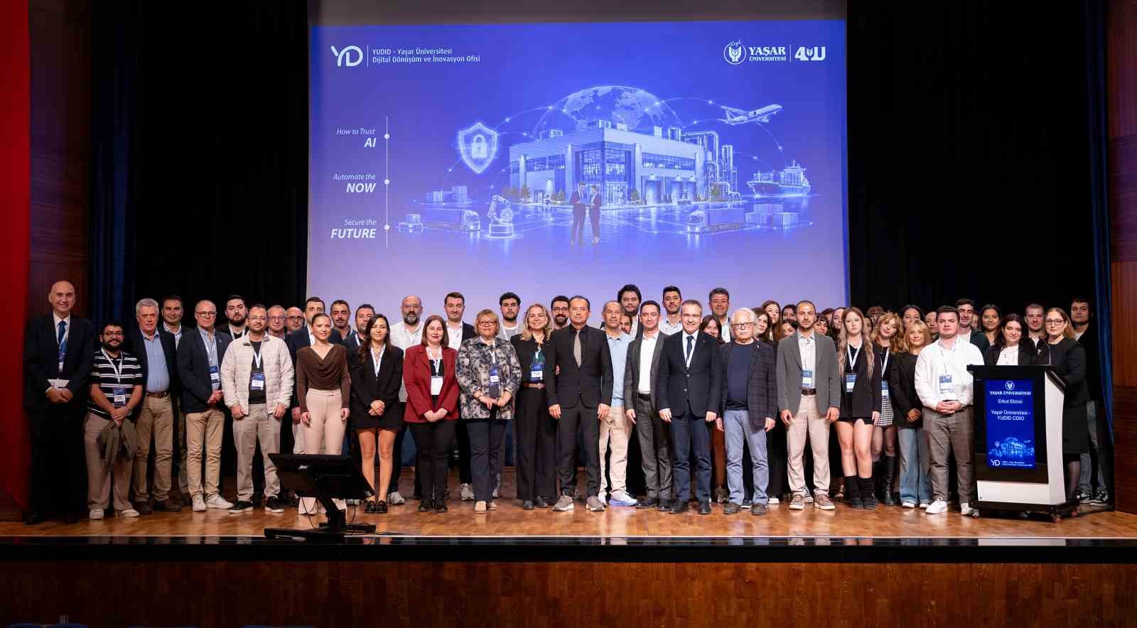 Teknoloji dünyasının liderleri dijital geleceği konuştu
